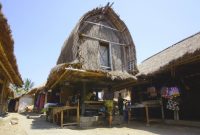 Lombok sade sasak village cultural traditional experience tarian dance