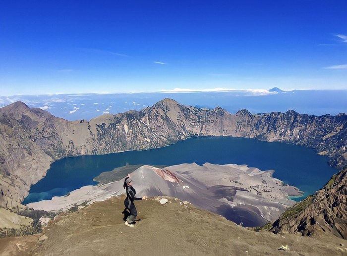 Rinjani lombok volcano gunung 19th poole kilimanjaro bonadvisor cratere