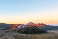 Bromo mount sunrise indonesia java volcano east expedition